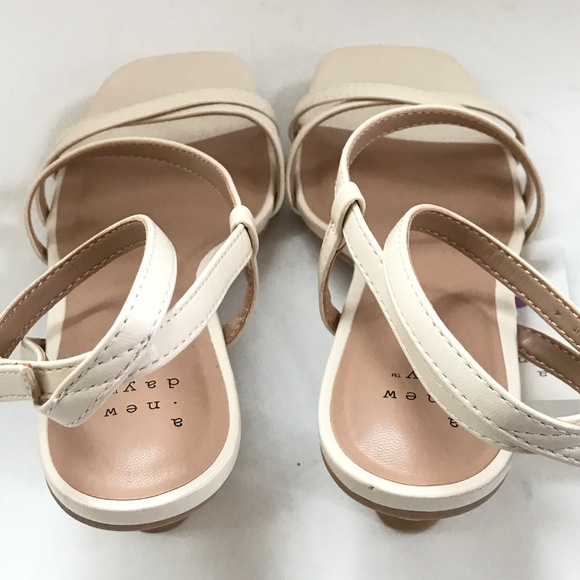A NEW DAY Irena Strappy Heeled Sandals Low Heels Cream Women’s Size 6.5 - Picture 14 of 16